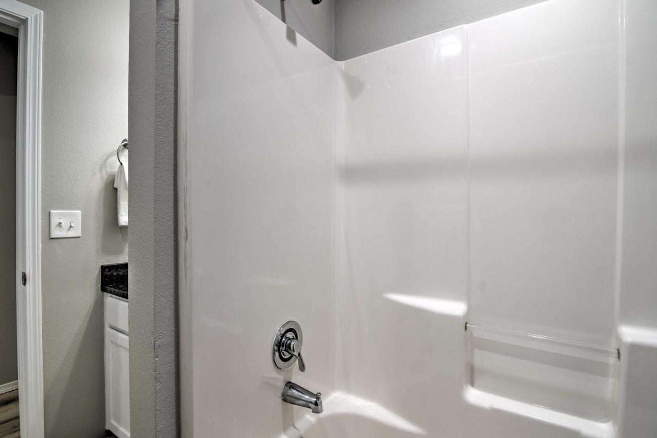 Apartment With Patio, 4 Mi To Silver Dollar City! Branson Exterior foto